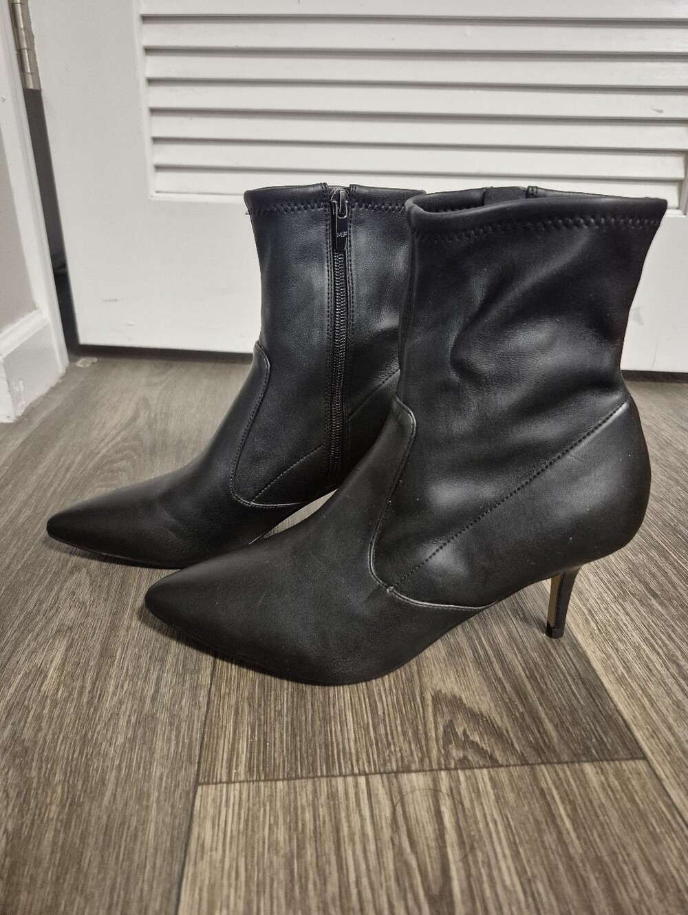 Marc Fisher Adia Black Pointed Toe Ankle Boots Size 9